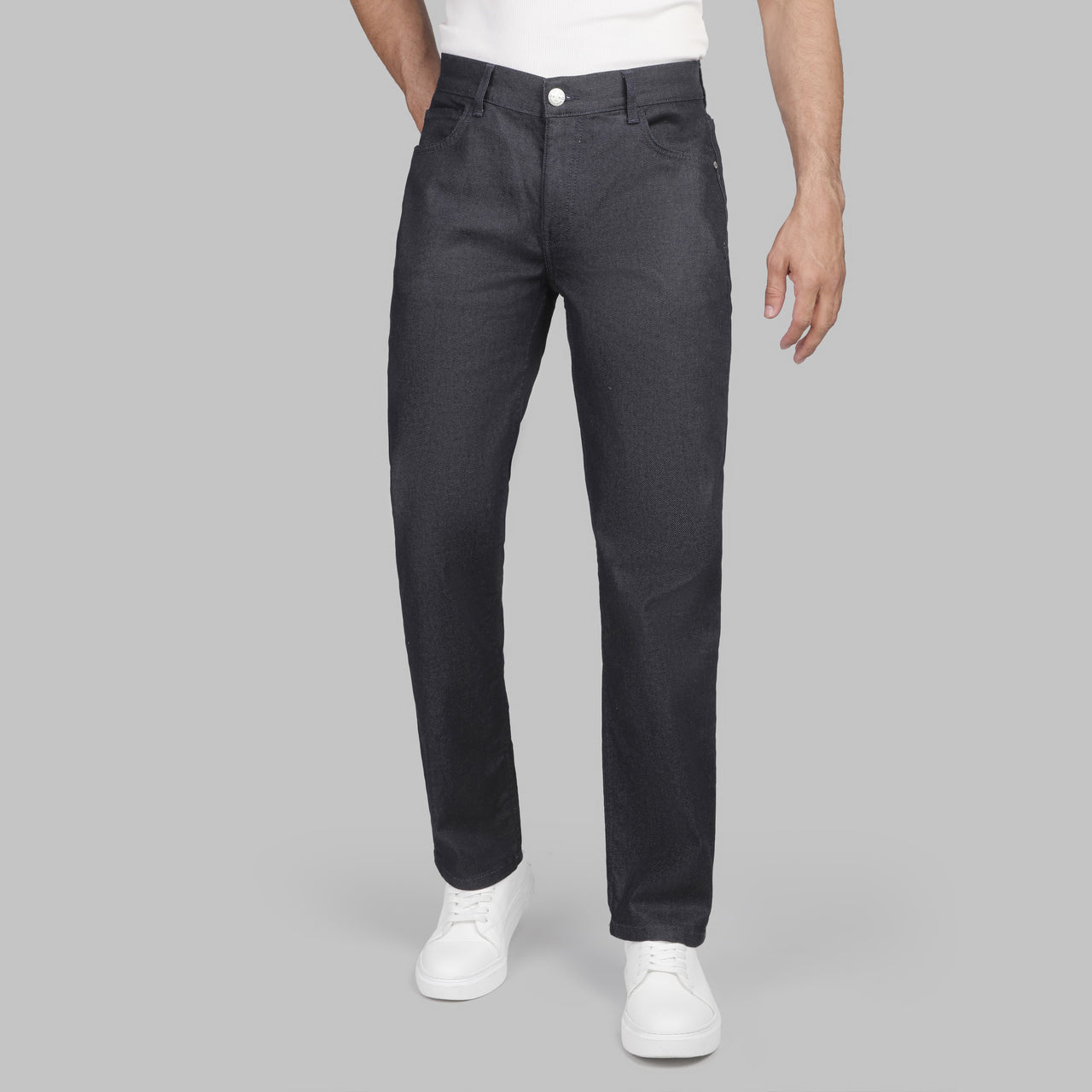 PREMIUM STRAIGHT-LEG DENIM