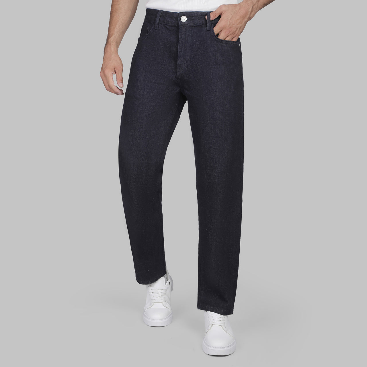 TAPERED-FIT JEANS