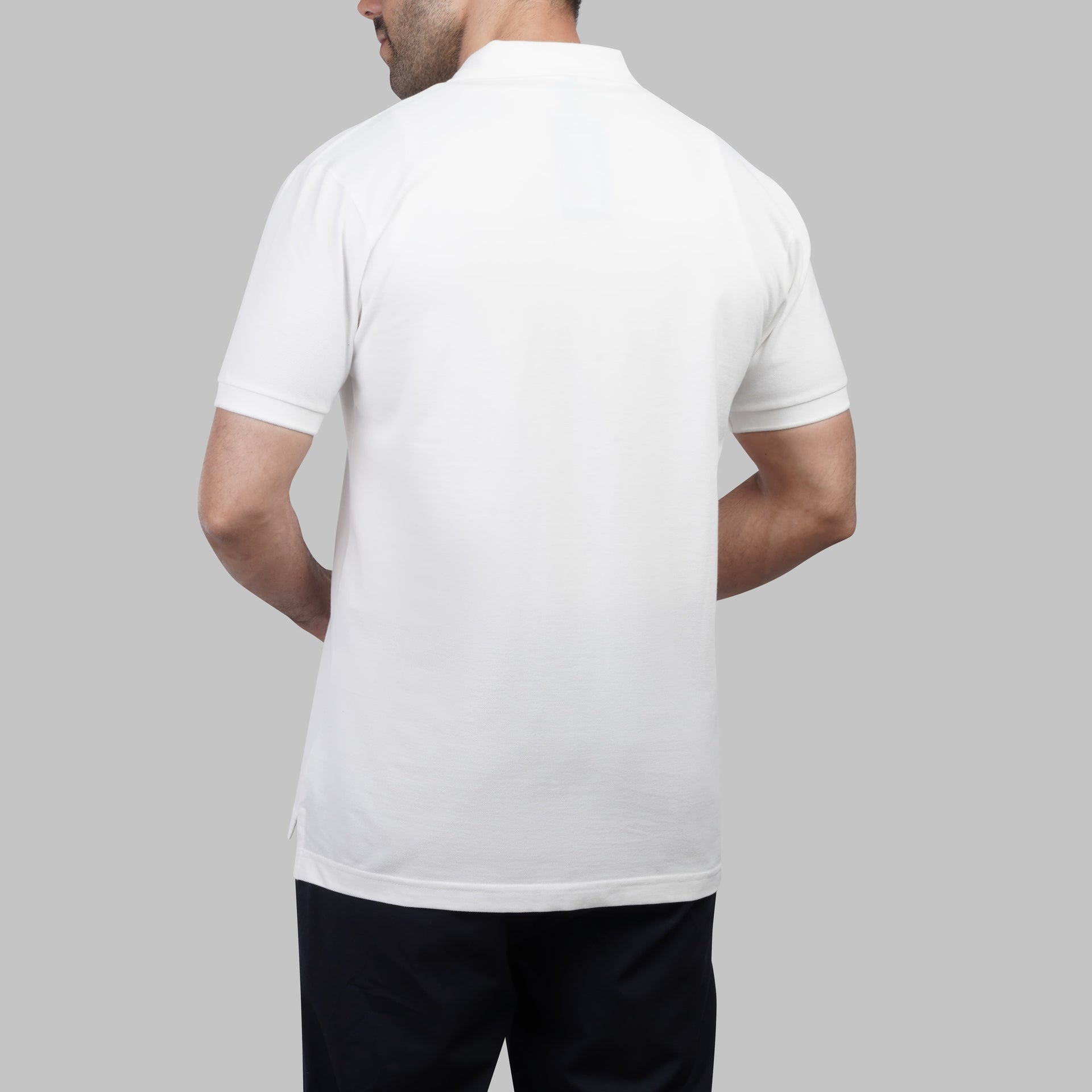 Shop classic fit pique off-white polo shirt for men summer 2026 by Dockland - تسوق قميص بولو بيكيه رجالي كلاسيك اوف وايت صيفي 2026 من دوكلاند - ملابس رجالي كاجوال صيفي