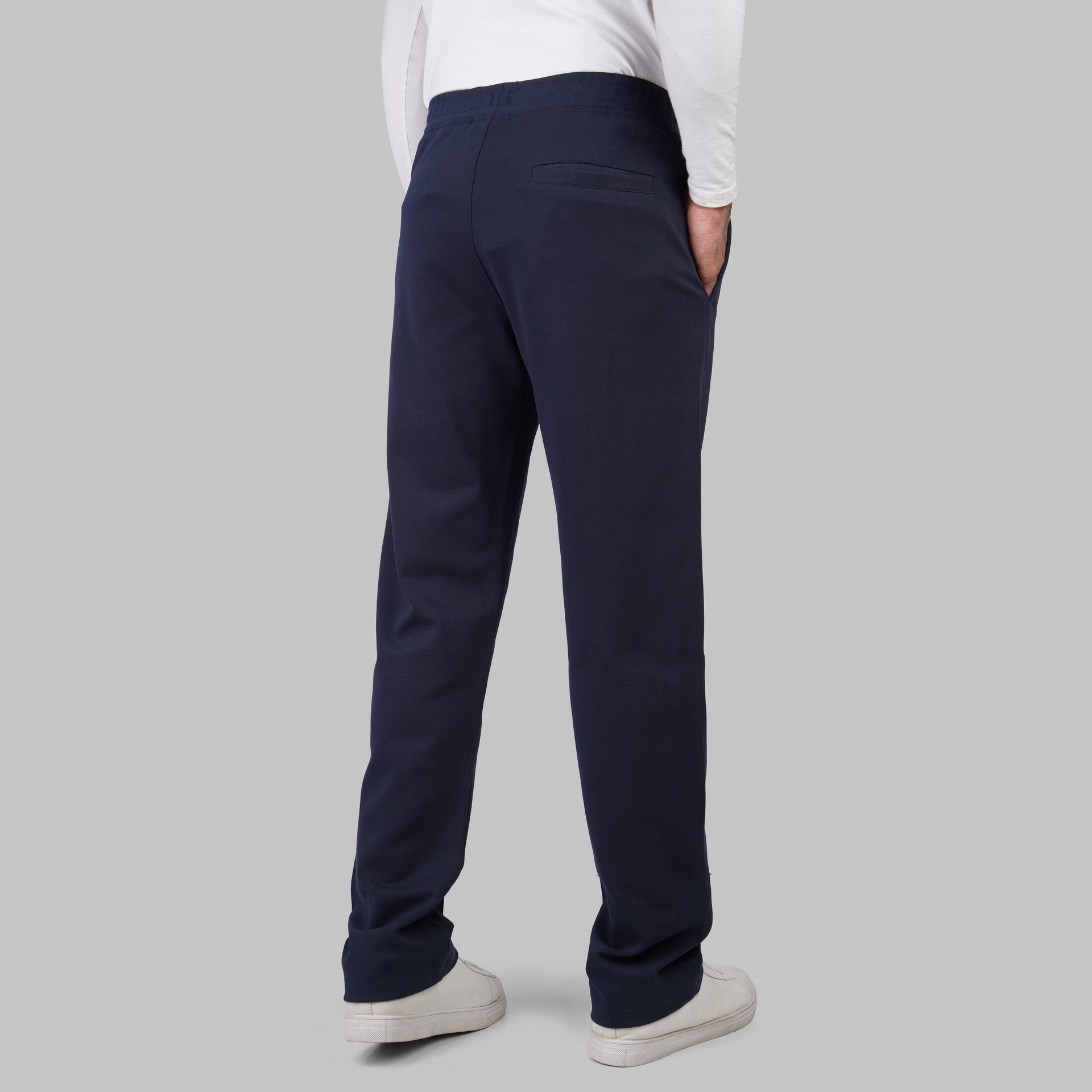 PREMIUM STRAIGHT SWEATPANTS - Dockland